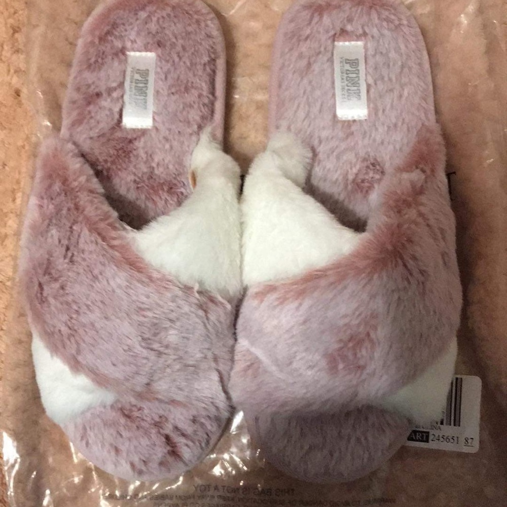 New Vs Pink House Slippers